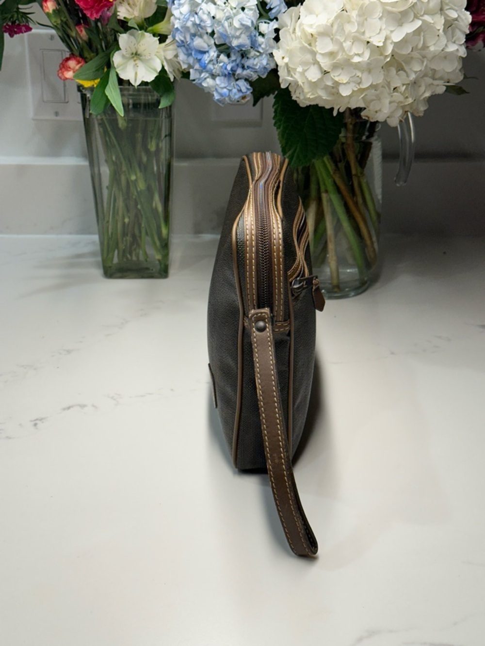 Dunhill Unisex Taupe Toiletry Wristlet with Brown Trim - Picture 4 of 14